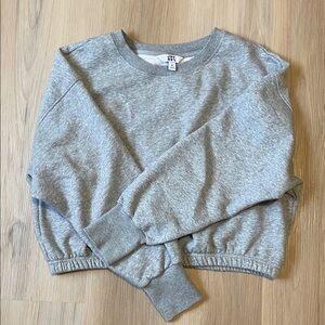 JoyLab Heather Gray Cropped Crewneck Sweatshirt M